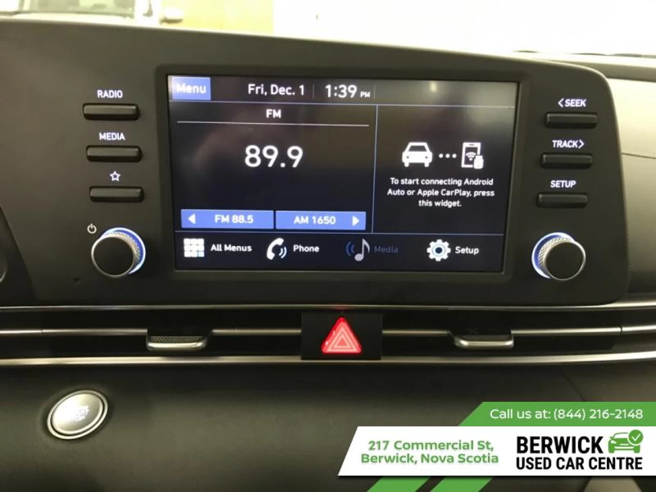 2021 Hyundai Elantra Preferred IVT Main Image