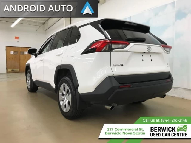 Toyota RAV4 LE AWD 2022