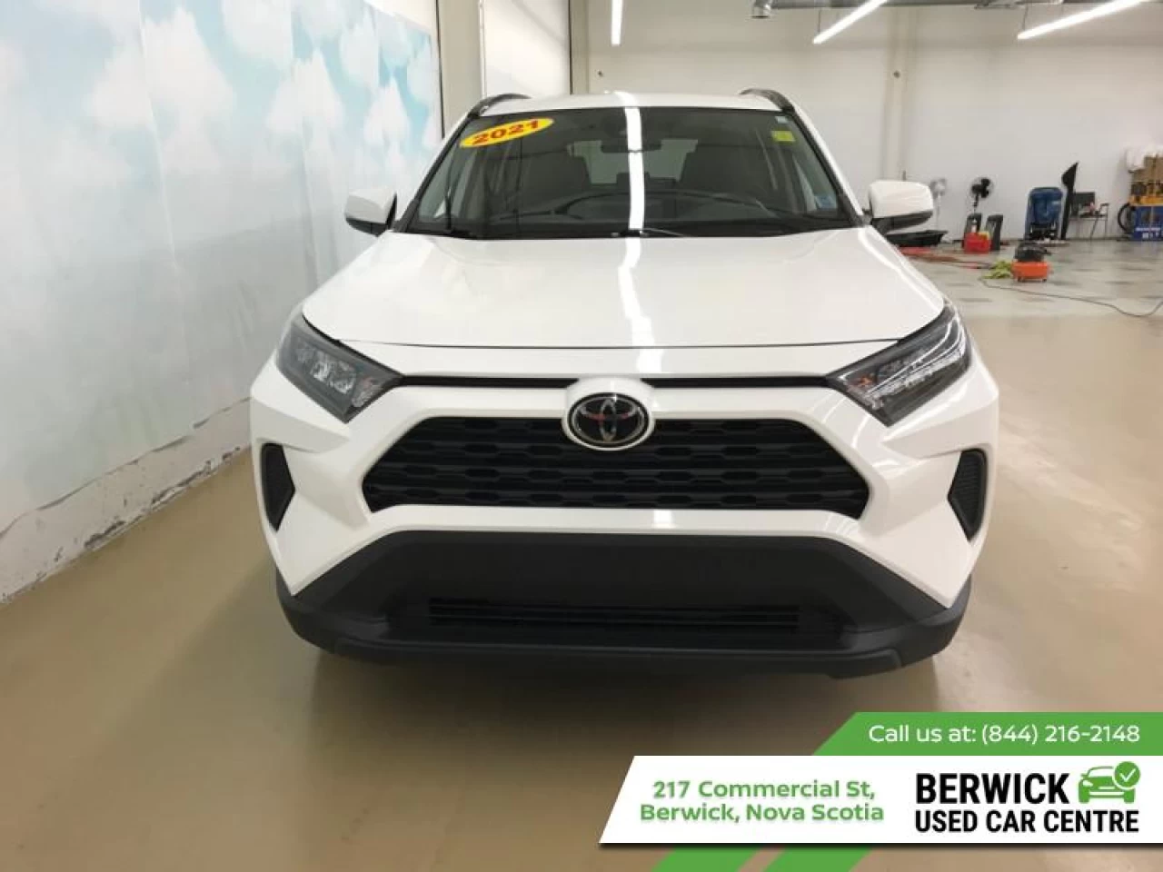 2021 Toyota RAV4 LE AWD Main Image