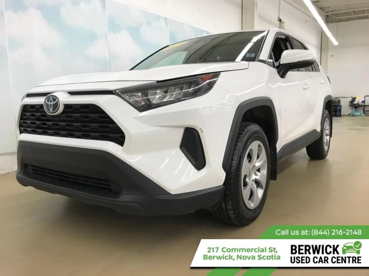 2022 Toyota RAV4 LE AWD Main Image