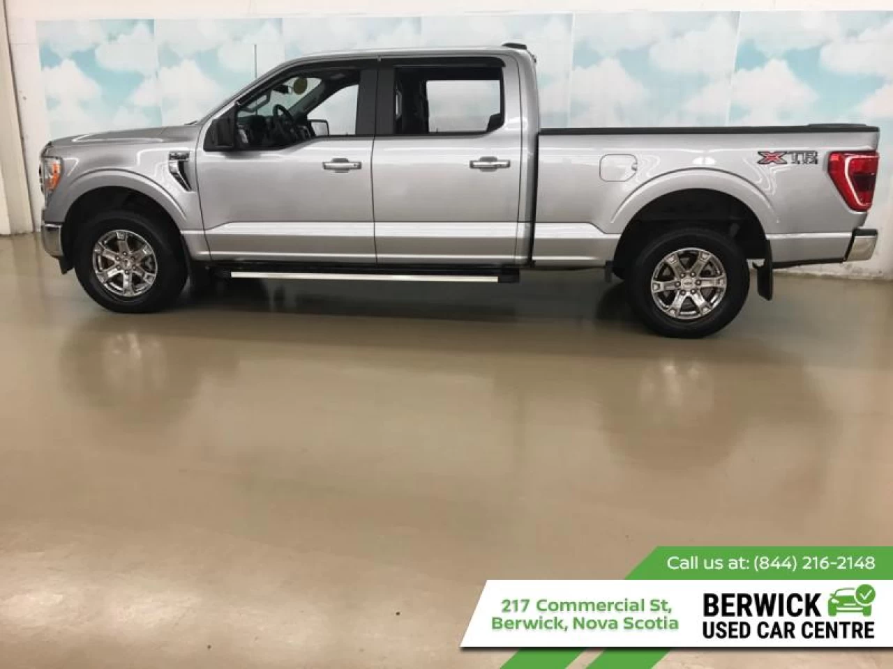 2022 Ford F-150 XLT Main Image