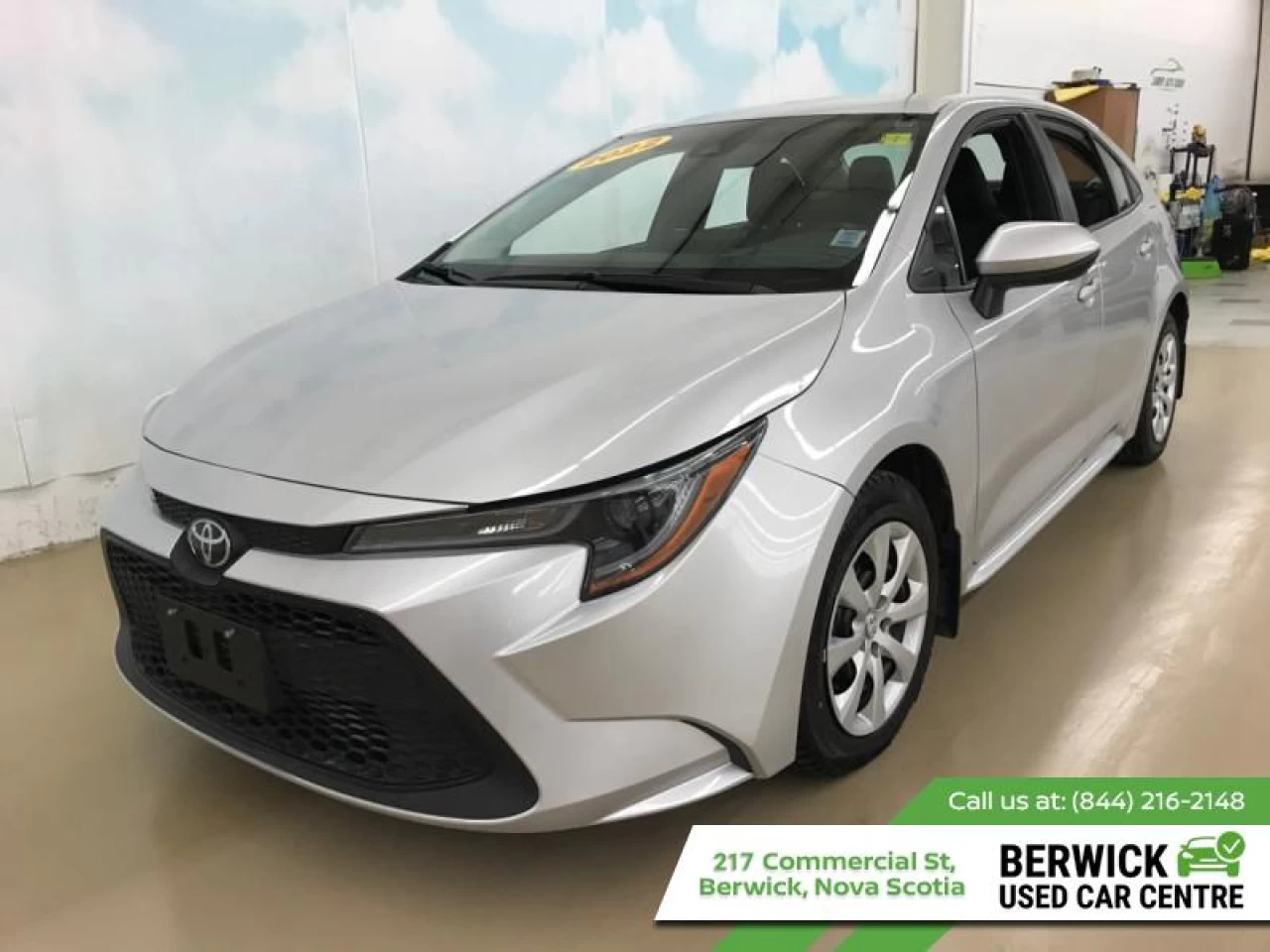 2022 Toyota Corolla LE Main Image