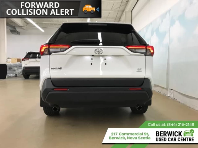 Toyota RAV4 LE AWD 2022