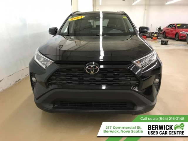 Toyota RAV4 XLE AWD 2021