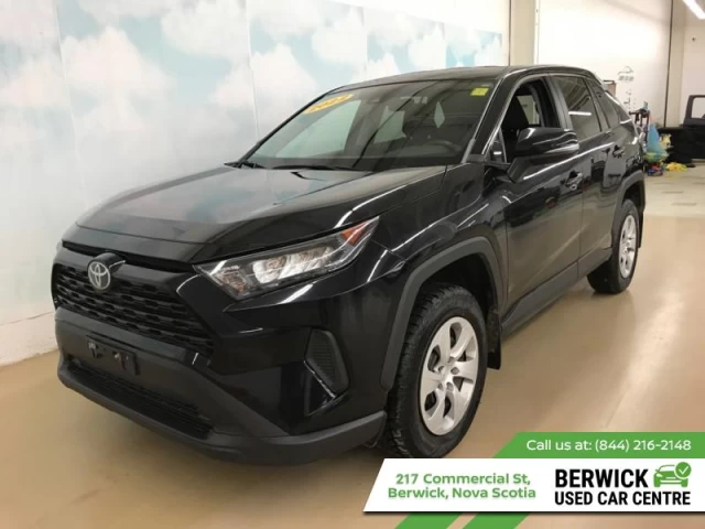 Toyota RAV4 LE AWD 2022